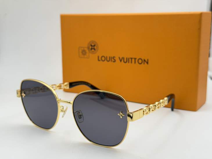 Picture of Louis Vuitton Sunglasses _SKUfw80879847fw